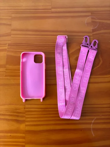Capinha Todomoda Fun para iPhone 12 / 12 Pro + Alça de Pescoço