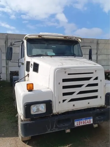 CAMINHÃO VOLVO N10 + CARRETA PASTRE