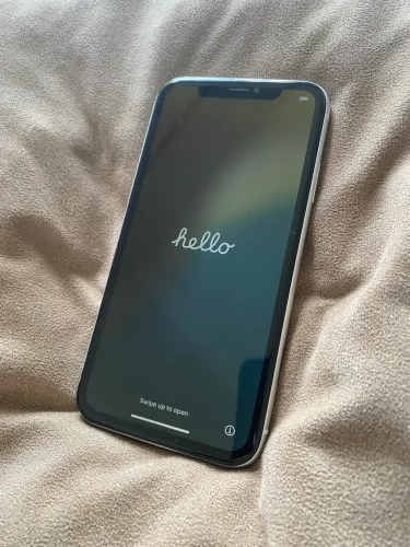 iPhone XR 128GB perfeito sem detalhes