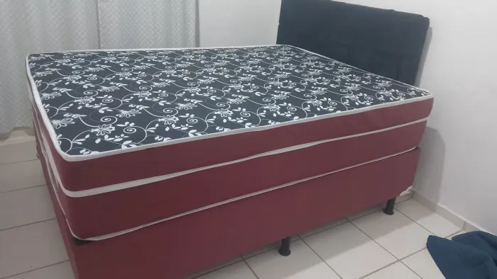Cama de casal nova