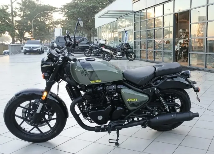 SHOTGUN 650cc/ DAIANA