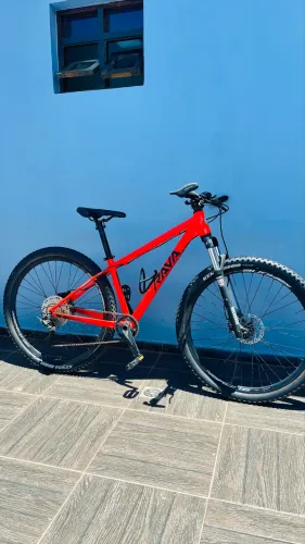 Bicicleta 1x10 marchas Shimano Deore
