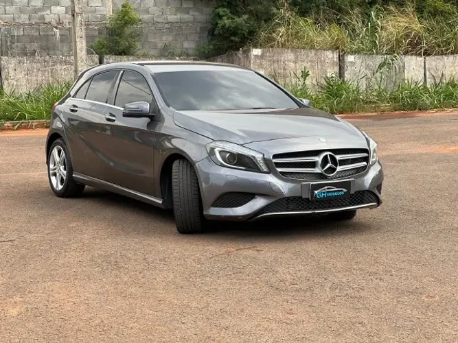 Mercedes-Benz Classe A 200 1.6 TB 16V Style 156cv Aut. 2014