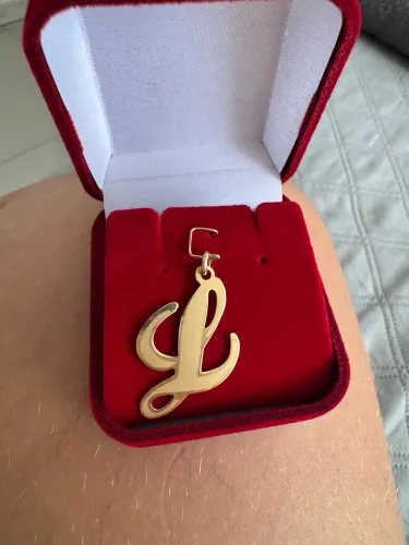 Pingente Letra L em ouro!
