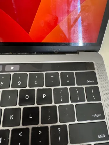 Macbook PRO Touchbar 2017 USADO