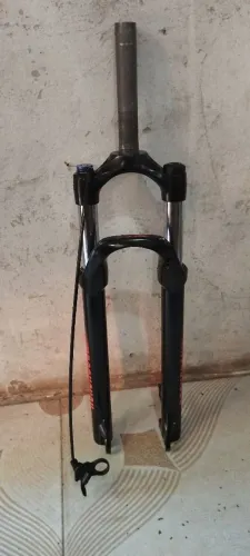 Suspensão 29 rock Shox Judi hidráulica trava no guidão semi nova