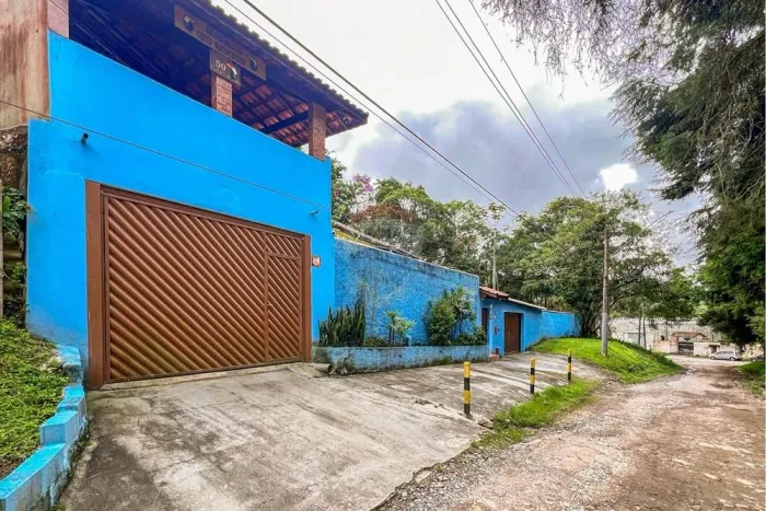 Chácara a venda com 4 Quartos na Quarta Divisão em Ribeirão Pires, SP