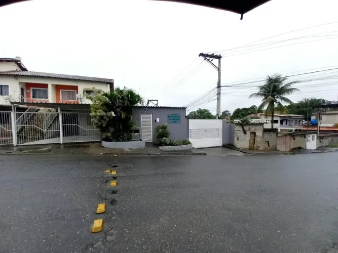Ótima casa 2 quartos em condomínio