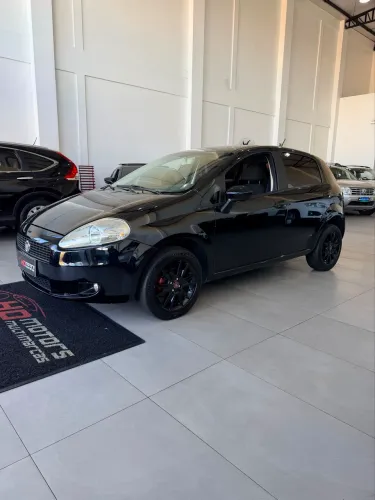 Fiat Punto Attractive 1.4 Fire Flex 8V 5P 2011