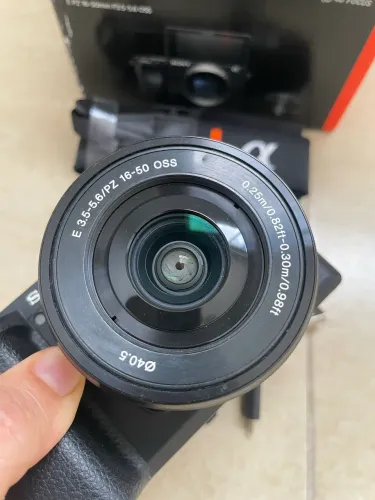 Sony A6400 + Lente 16-50mm OSS | Pouco Uso + Caixa Original