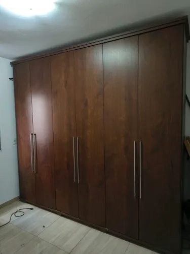 Guarda roupa grande