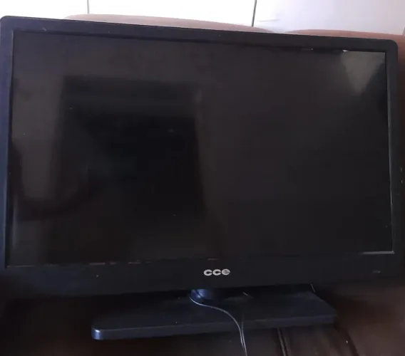 Televisão led cce32 polegadas