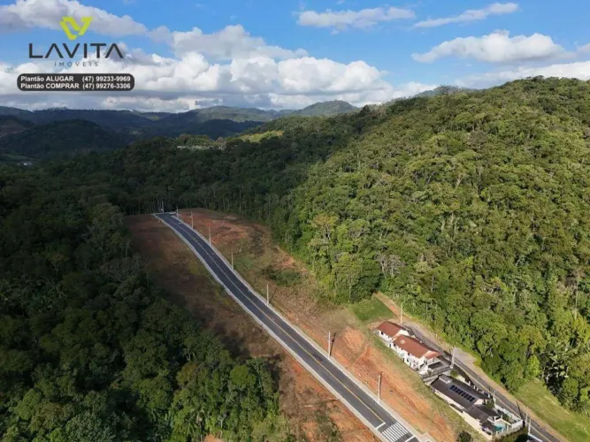 Terreno no Loteamento Residencial Hannover com 450m2 no Centro de Pomerode-SC