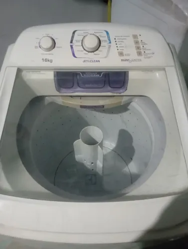 Máquina de lavar Eletrolux 16kg