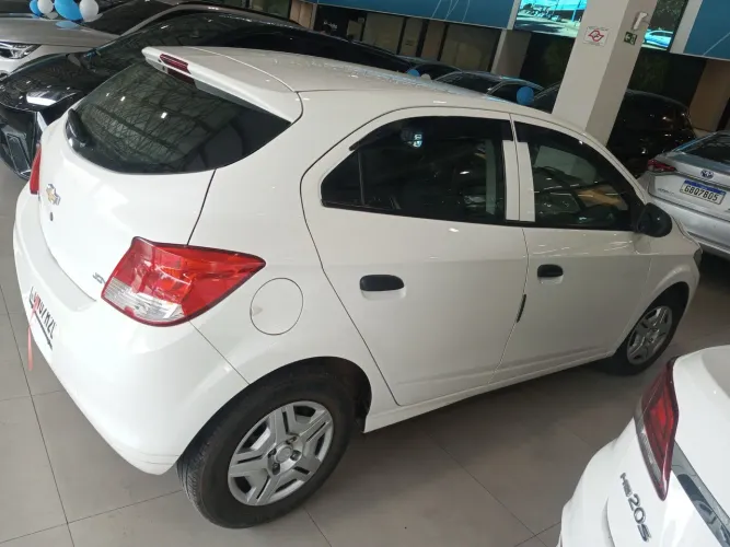 Chevrolet Onix JOY Hatch 1.0 8V Flex Mec. 4P 2018