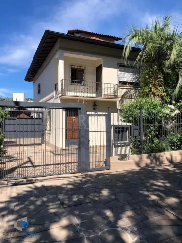 Casa para Venda - 225.91m², 4 dormitórios, sendo 2 suites, 1 vaga - Nonoai