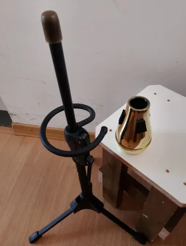 Vende-se acessórios para trombones