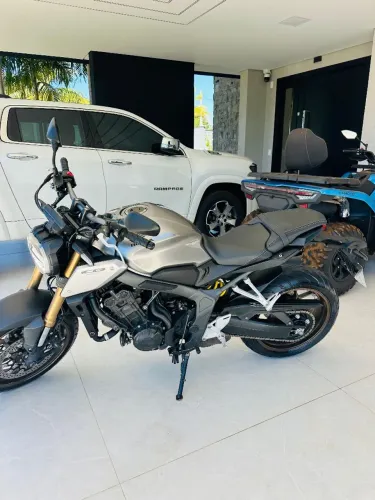 CB 650 R
