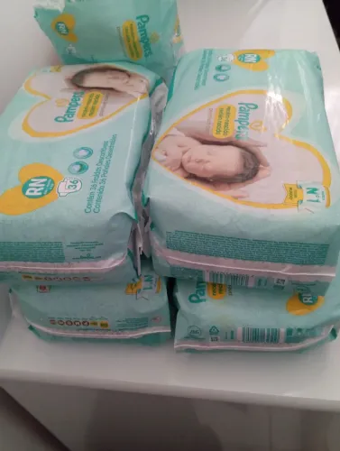 Fraldas Pampers  RN 4 Pacotes
