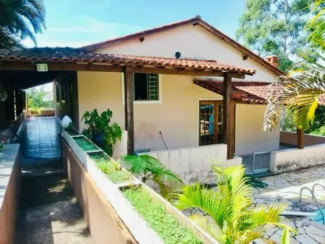 CHÁCARA EM BOFETE À VENDA COM CASA AVARANDADA - 6821