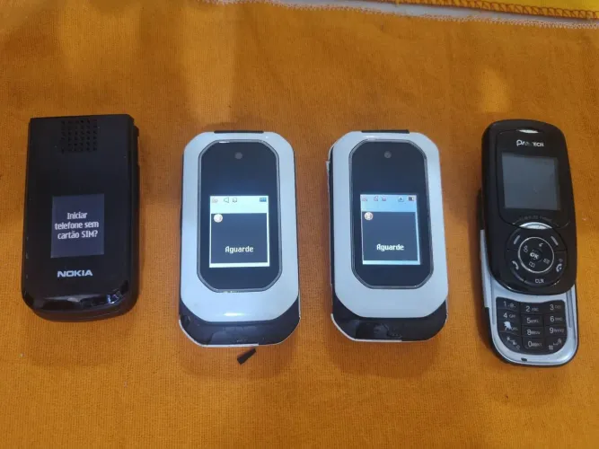 6 telefones antigos