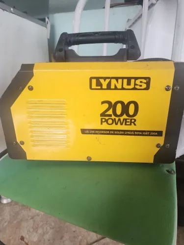 Máquina de solda 200 Power R$990