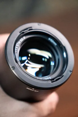 Lente Viltrox 56mm f1.4 APS-C Sony