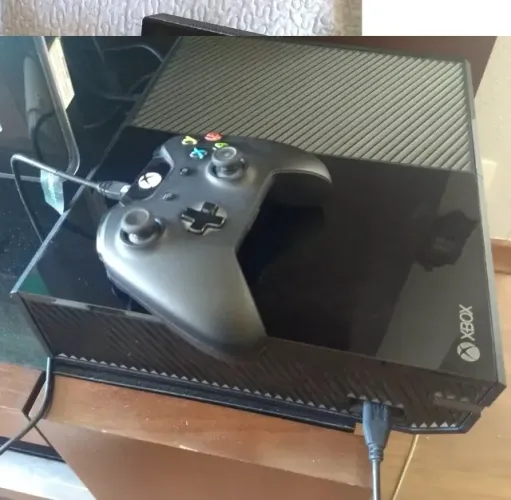 Microsoft Xbox One + Kinect 500gb Standard Cor Preto (Usado)