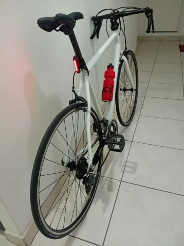 Biike speed STI CLARIS shimano novíssimo *Preço negociável*<br>Por $2.100<br>?