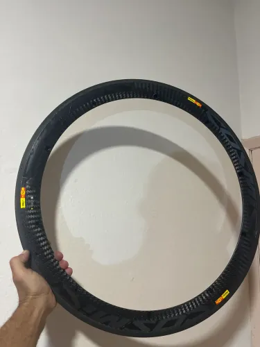 Folha de aro 700c MAVIC COSMIC ultimate 20 furos 