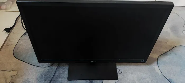 Monitor LG 22" ? Flatron 22MP55VQ-B