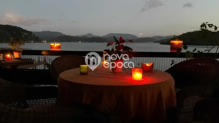 Casa para a venda com 5 quartos, em Itanema, Angra dos Reis com 193 m²