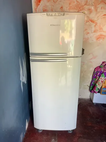 Geladeira eletrolux