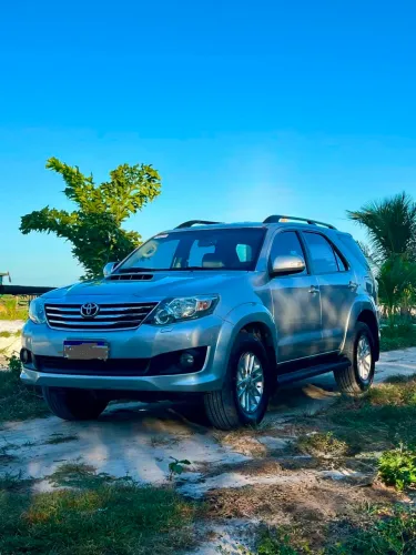 Toyota Hilux SW4 SRV D4-d 4X4 3.0 TDI Dies. AUT 2014