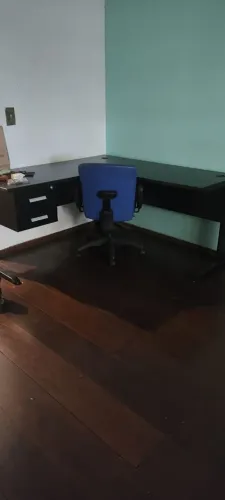 Mesa de escritório iguais em L ótimo estado de conservação 