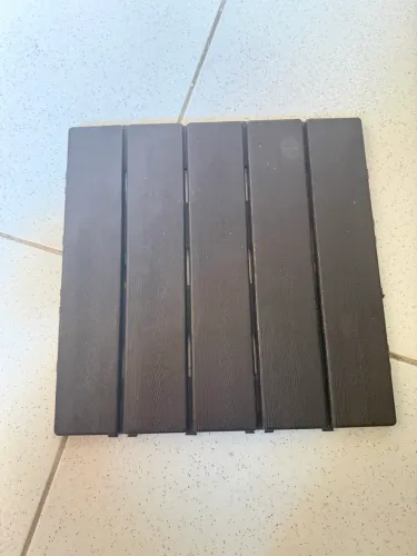 Vendo Deck Modular PVC 49 unidades 30x30 1,5 cm