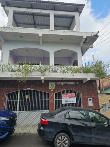 Casa 3 andares no Coroado - Ouro Verde