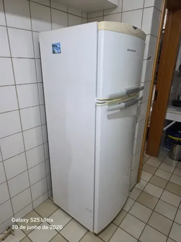 Geladeira Brastemp BRM35 319 Litros