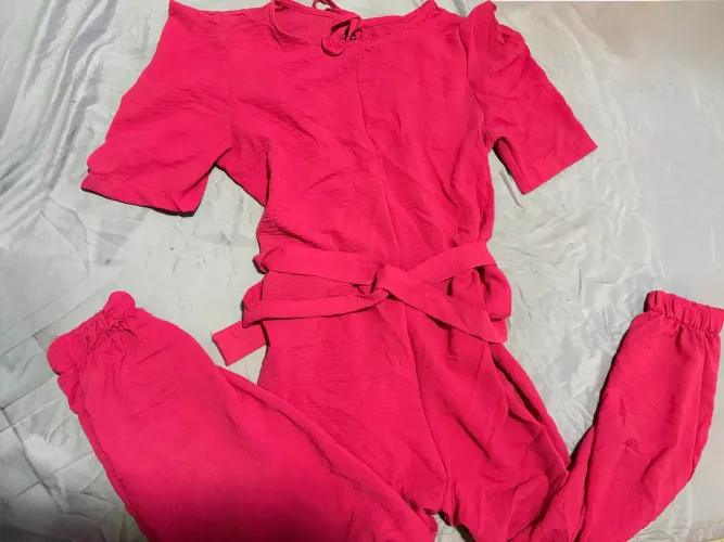 Macaquinho rosa TAM g veste m