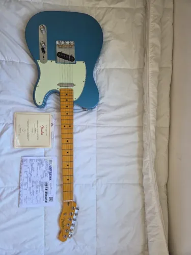Guitarra Fender Telecaster American Professional Classic - Lake Placid Blue