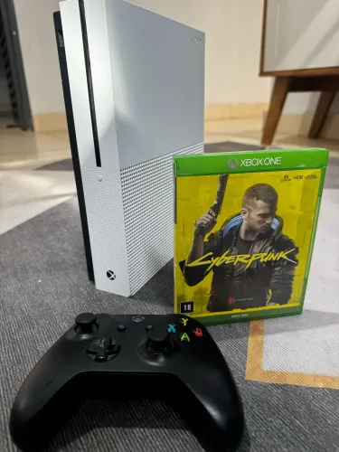 XBOX ONE S-FUNCIONANDO PERFEITAMENTE-500GB INTERNO