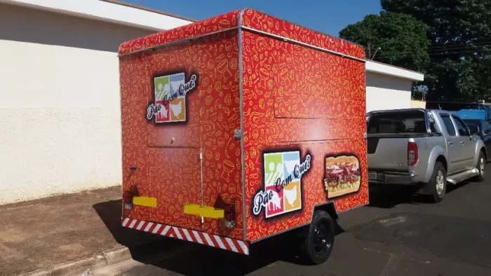 Trailer sainduiches food