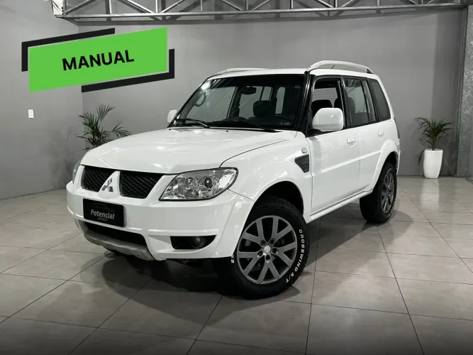 Mitsubishi Pajero TR4 2.0 Flex 16V 4X2 Mec. 2013