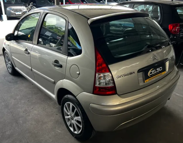 Citroen C3 GLX 1.4/ GLX Sonora 1.4 Flex 8V 5P 2010