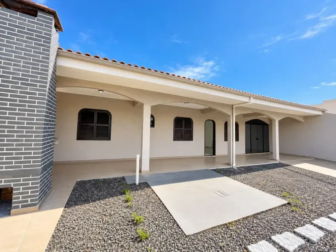 Casa com 105 m² região Nobre - Itapoá - SC