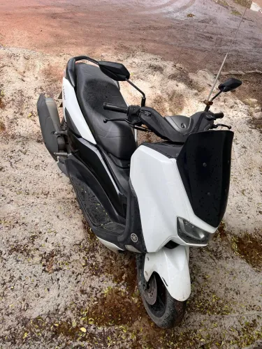 Moto de mulher, pouco usada R$16.300