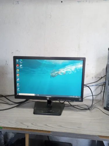 MONITOR DE LED 19"