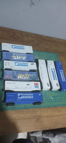 Lote com 9 vagões de cimento FLD
