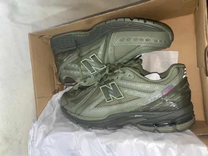 Tênis New balance 1906r 41