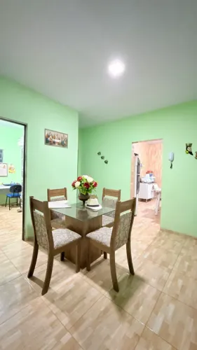 Casa no Dirceu 2 próx a av das hortas quadrados com 4 quartos em Itararé - Teresina - PI